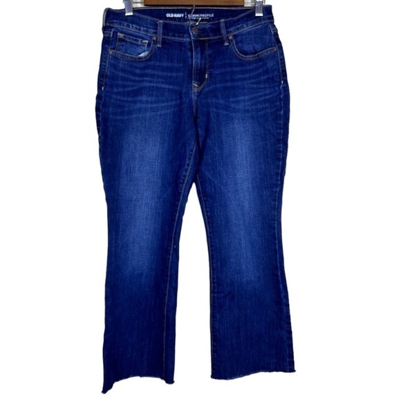 Old Navy Curvy Mid-Rise Women's Size 6 Short - Picture 1 of 4